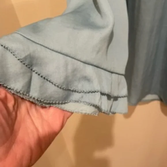 Loft - Soft Turquoise Long Sleeve Blouse - Size Medium - Picture 4 of 6